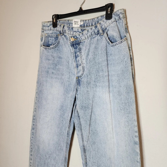Princess Polly Asymmetrical button fly straight jeans. Women's size 12. - Picture 7 of 15